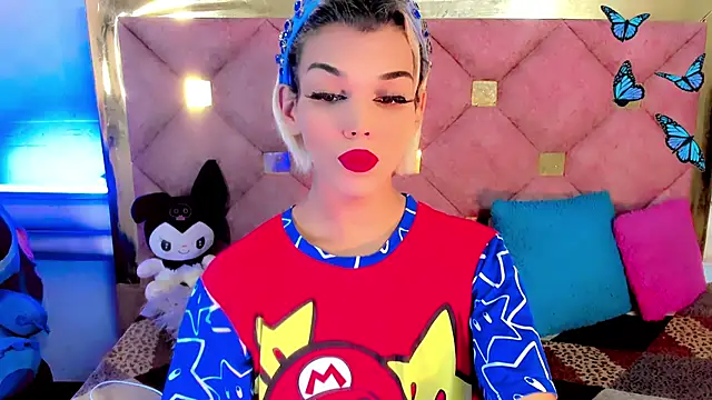 Snapshot of the-horus-girl chatting on December 12, 9:48 pm the-horus-girl online show from December 12, 9:48 pm