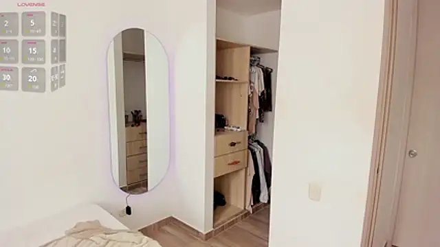 rose scottt online show from October 24, 3:50 pm