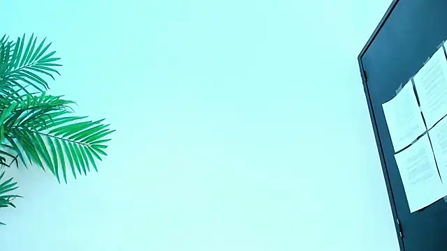 Snapshot of Briyit_Doll chatting on January 19, 4:54 am Briyit Doll online show from January 19, 4:54 am
