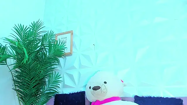 Snapshot of Briyit_Doll chatting on October 1, 9:26 pm Briyit Doll online show from October 1, 9:26 pm