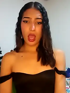 Snapshot of Lanna_hott_ chatting on December 22, 1:33 pm Lanna hott online show from December 22, 1:33 pm