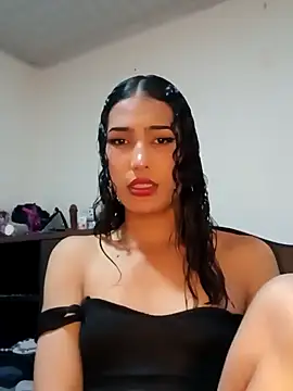 Snapshot of Lanna_hott_ chatting on February 12, 7:13 pm Lanna hott online show from February 12, 7:13 pm