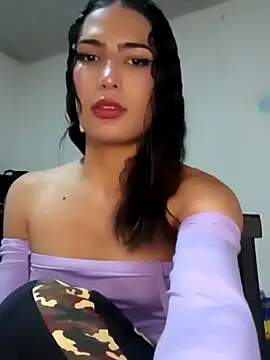 Snapshot of Lanna_hott_ chatting on February 21, 6:48 pm Lanna hott online show from February 21, 6:48 pm