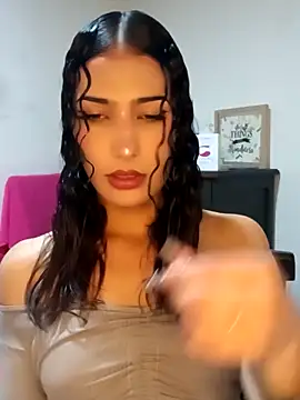 Snapshot of Lanna_hott_ chatting on March 18, 1:03 pm Lanna hott online show from March 18, 1:03 pm