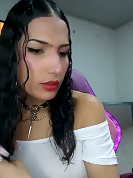 Snapshot of Lanna_hott_ chatting on September 23, 7:31 pm Lanna hott online show from September 23, 7:31 pm