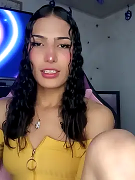 Lanna hott  online show from October 29, 7:45 pm