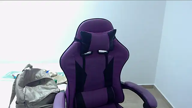 DEMI LEED online show from February 27, 11:31 am