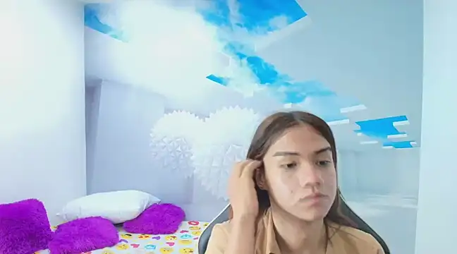 DEMI LEED online show from March 18, 11:58 am