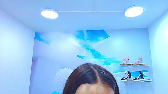 DEMI LEED online show from September 23, 2:11 pm