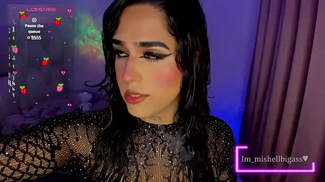 Snapshot of im_mishellbigass chatting on December 4, 9:23 am im mishellbigass online show from December 4, 9:23 am