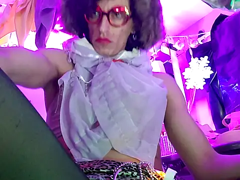Snapshot of gurlnips chatting on March 14, 4:03 pm gurlnips online show from March 14, 4:03 pm