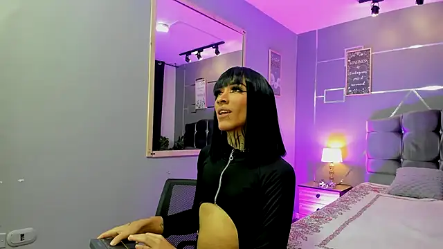 Snapshot of Micaela_Rangel chatting on October 3, 4:01 am Micaela Rangel online show from October 3, 4:01 am