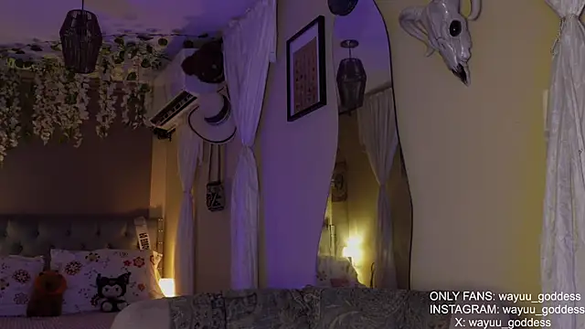 wayuu-goddess online show from October 16, 10:59 am