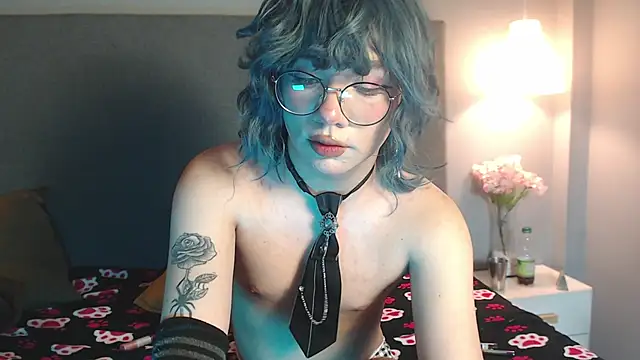 Snapshot of Poison_luna chatting on January 5, 6:46 am Poison luna online show from January 5, 6:46 am