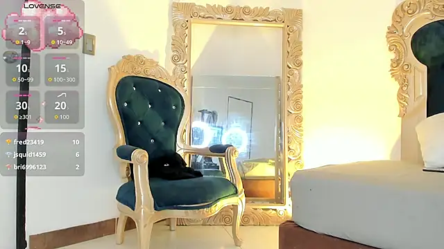 Snapshot of Ari_sunshine_ chatting on October 2, 6:14 am Ari sunshine online show from October 2, 6:14 am