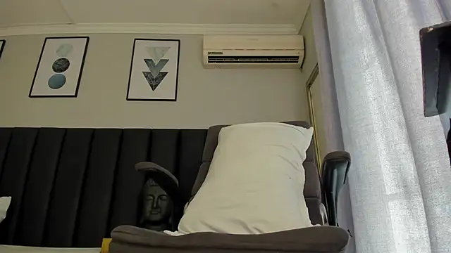 Snapshot of sexual_diamond chatting on September 25, 12:45 pm sexual diamond online show from September 25, 12:45 pm