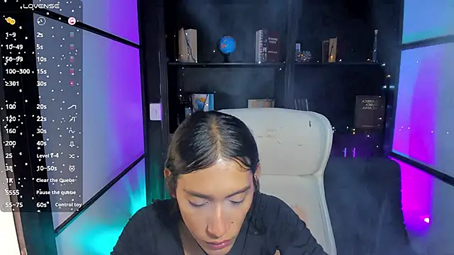Snapshot of CamilaHarperr_ chatting on December 15, 3:56 am CamilaHarperr online show from December 15, 3:56 am