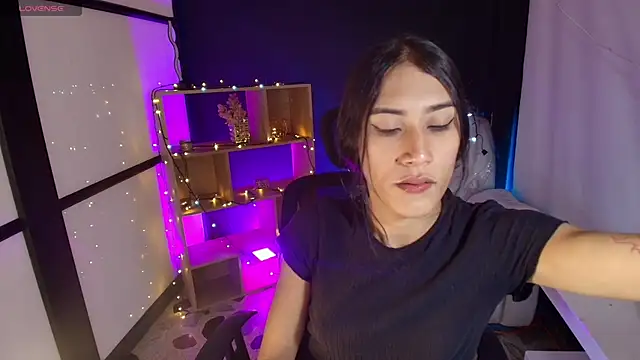 Snapshot of CamilaHarperr_ chatting on January 7, 4:20 am CamilaHarperr online show from January 7, 4:20 am