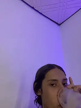 Snapshot of CamilaHarperr_ chatting on February 21, 10:26 pm CamilaHarperr online show from February 21, 10:26 pm