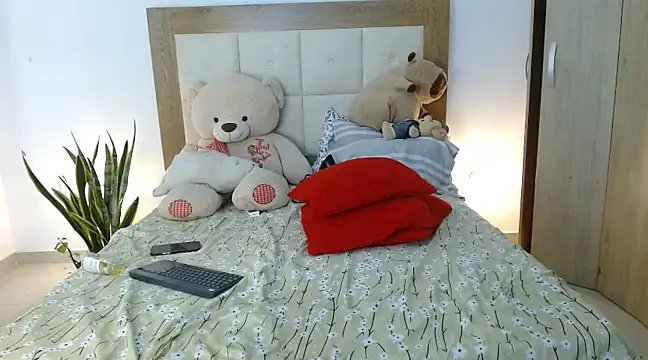 Snapshot of HELLEN_SWEET6 chatting on February 20, 2:51 am HELLEN SWEET6 online show from February 20, 2:51 am
