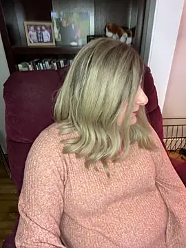 BookBabe27 online show from January 1, 1:48 pm