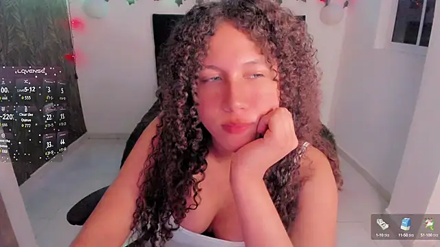 Snapshot of Lilith_Miller21 chatting on September 25, 7:21 pm Lilith Miller21 online show from September 25, 7:21 pm