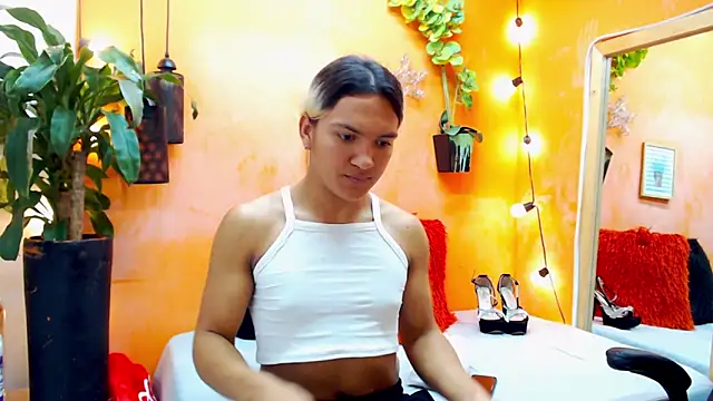 Snapshot of aslyhernandez_7 chatting on January 7, 11:54 am aslyhernandez 7 online show from January 7, 11:54 am