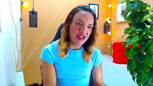 Snapshot of aslyhernandez_7 chatting on September 12, 12:12 pm aslyhernandez 7 online show from September 12, 12:12 pm