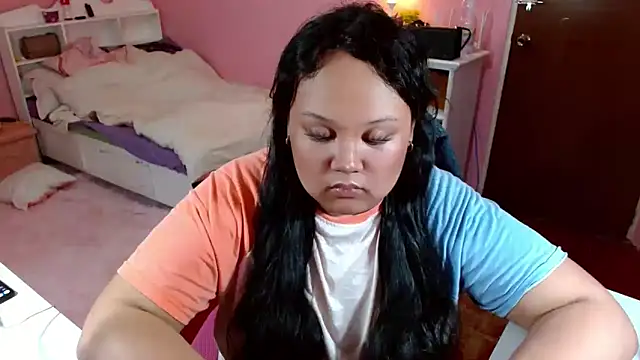 Snapshot of GiannaLopezSmith chatting on October 8, 3:02 pm GiannaLopezSmith online show from October 8, 3:02 pm