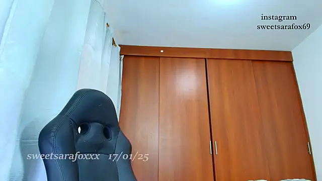 Snapshot of sweetsarasofia chatting on January 17, 12:31 pm sweetsarasofia online show from January 17, 12:31 pm