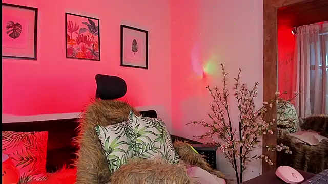 Snapshot of _gia_rose chatting on October 7, 9:05 pm gia rose online show from October 7, 9:05 pm