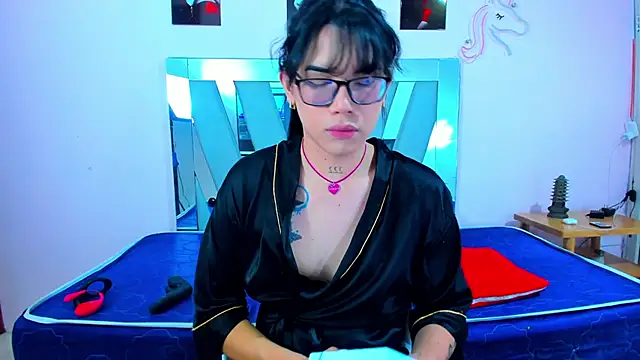 Snapshot of beverly_campbellxxx chatting on February 3, 12:15 am beverly campbellxxx online show from February 3, 12:15 am
