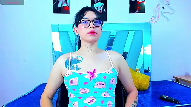 Snapshot of beverly_campbellxxx chatting on February 13, 12:38 am beverly campbellxxx online show from February 13, 12:38 am