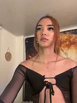 Snapshot of Nikol_Rang__ chatting on February 26, 4:14 am Nikol Rang online show from February 26, 4:14 am