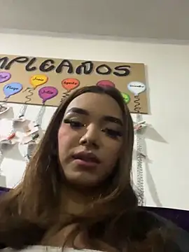 Snapshot of Nikol_Rang__ chatting on March 11, 3:59 am Nikol Rang online show from March 11, 3:59 am