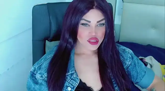 Snapshot of NathaliaCross chatting on January 12, 7:21 pm NathaliaCross online show from January 12, 7:21 pm