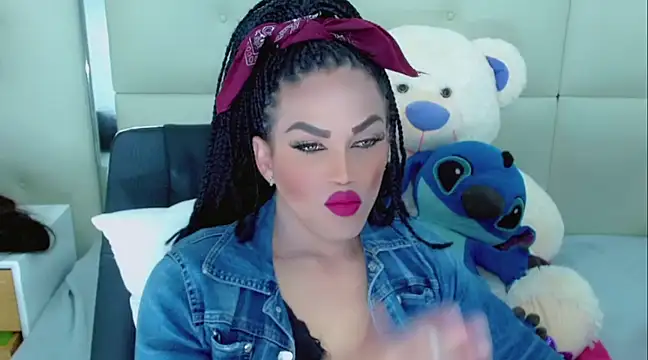 Snapshot of NathaliaCross chatting on February 13, 8:34 pm NathaliaCross online show from February 13, 8:34 pm
