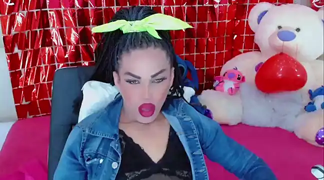 Snapshot of NathaliaCross chatting on February 19, 7:48 pm NathaliaCross online show from February 19, 7:48 pm