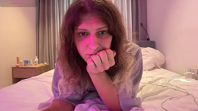 Alice Pinkhead online show from March 5, 9:03 am