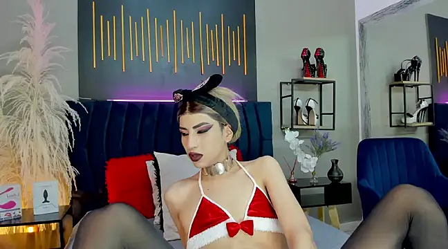 Snapshot of BrianaSchafer chatting on December 24, 2:23 pm BrianaSchafer online show from December 24, 2:23 pm