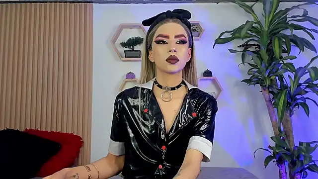 BrianaSchafer online show from October 21, 5:25 pm