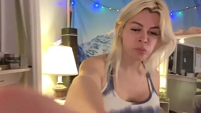 Snapshot of cunty_tranny_lydia chatting on January 22, 5:37 am cunty tranny lydia online show from January 22, 5:37 am