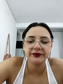Snapshot of kae_styles chatting on September 30, 1:27 am kae styles online show from September 30, 1:27 am