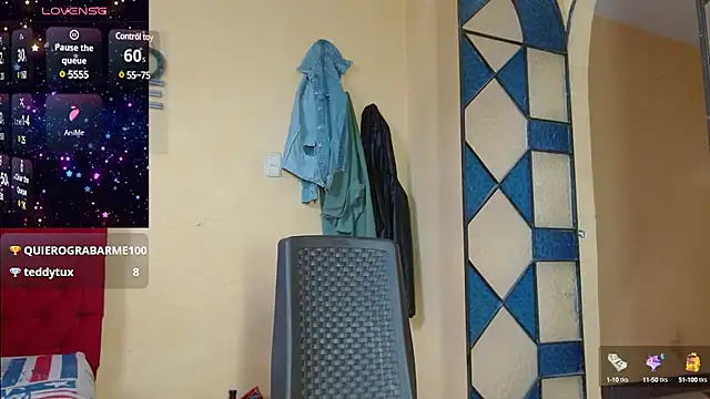 Snapshot of cristinamontiel chatting on December 24, 2:23 pm cristinamontiel online show from December 24, 2:23 pm
