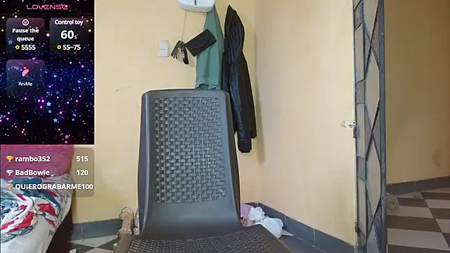 Snapshot of cristinamontiel chatting on January 4, 2:14 pm cristinamontiel online show from January 4, 2:14 pm