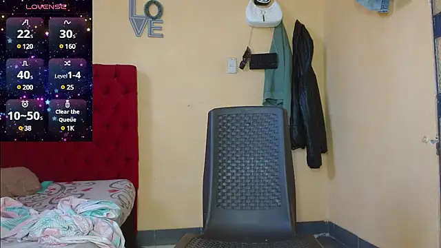 Snapshot of cristinamontiel chatting on January 15, 2:24 pm cristinamontiel online show from January 15, 2:24 pm