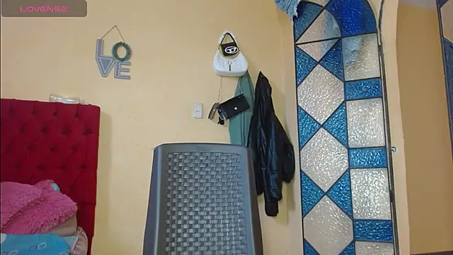 Snapshot of cristinamontiel chatting on February 2, 2:45 pm cristinamontiel online show from February 2, 2:45 pm
