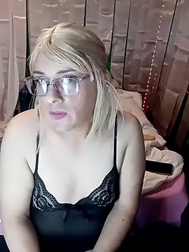 Snapshot of JOSSYANNE chatting on September 27, 5:16 am JOSSYANNE online show from September 27, 5:16 am