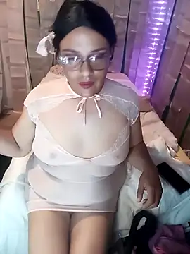 Snapshot of JOSSYANNE chatting on October 4, 6:36 am JOSSYANNE online show from October 4, 6:36 am