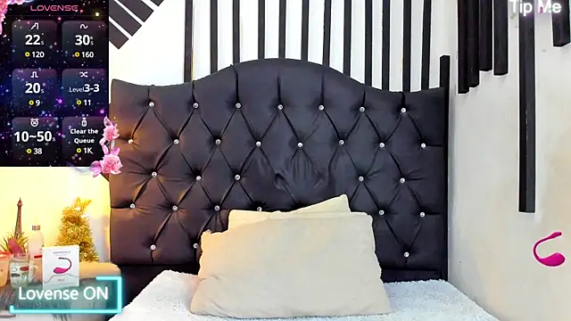 AllisonsweetZ online show from December 11, 8:07 pm